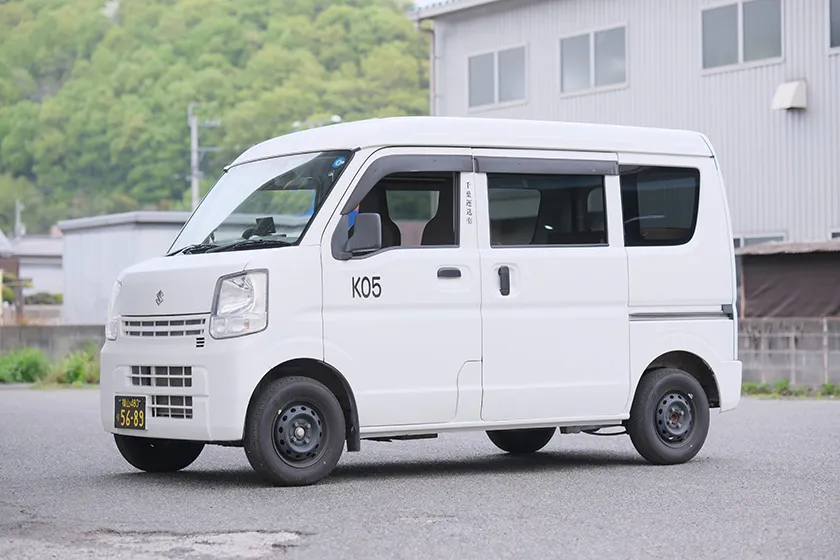 地域配送を担う千葉運送の軽貨物車両